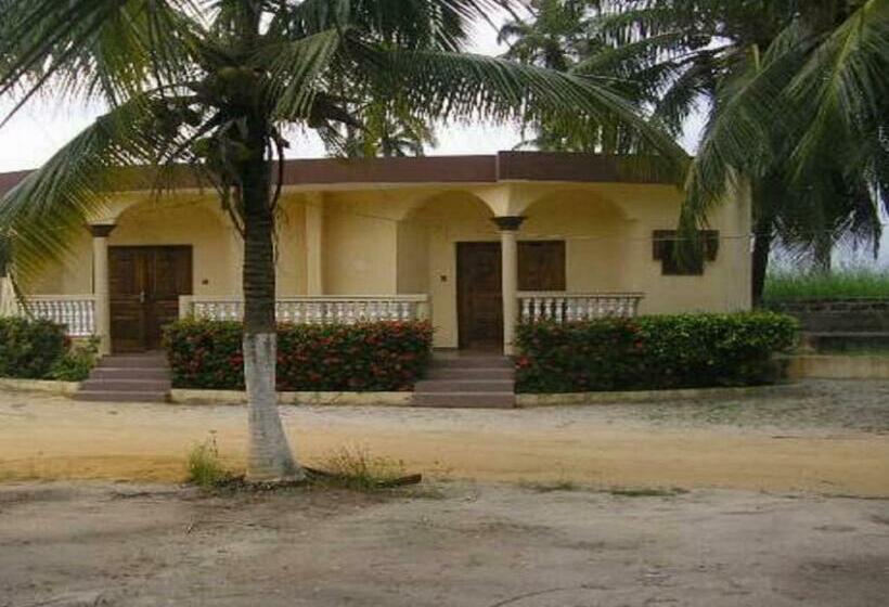 بانگلوی استاندارد, Assouka Eco Village Du Lac Nokoué