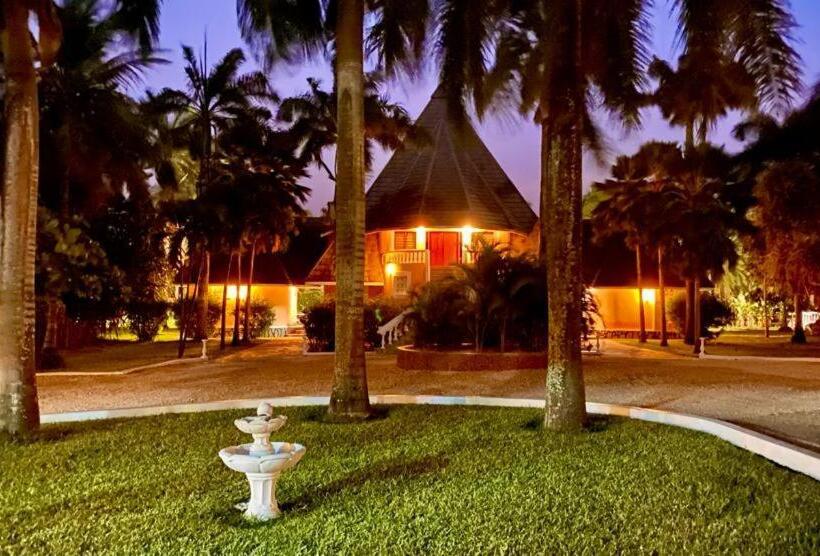 سوییت, Sunset Villa Boutique Resort