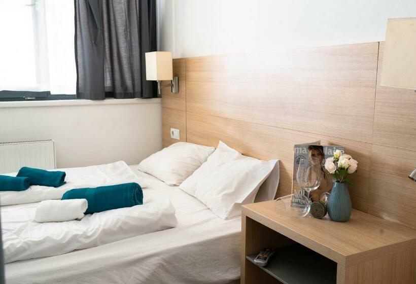 标准间, Wow City Hostel