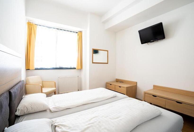 标准间, Wow City Hostel