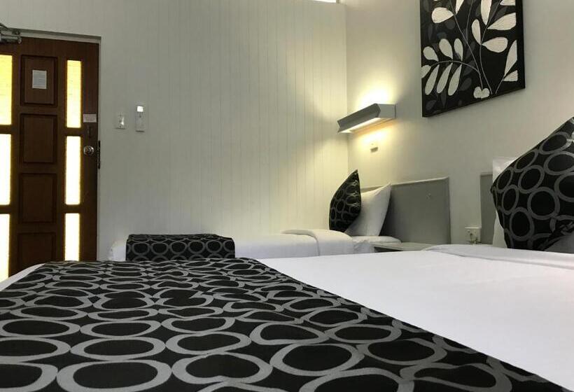 Трехместный Президентский, Coffs Shearwater Motel