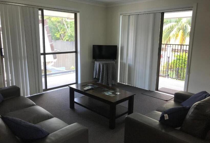 3침실 디럭스 아파트, Coffs Shearwater Motel