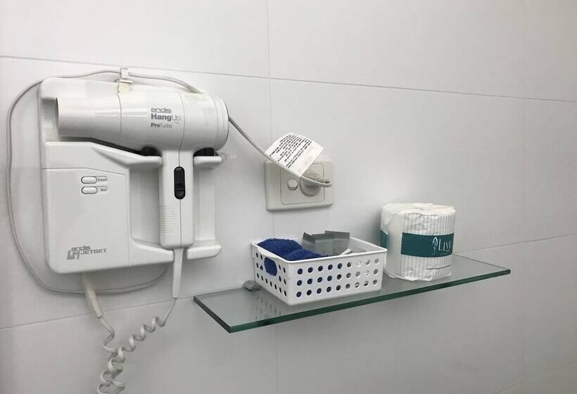 اتاق خانوادگی, Coffs Shearwater Motel