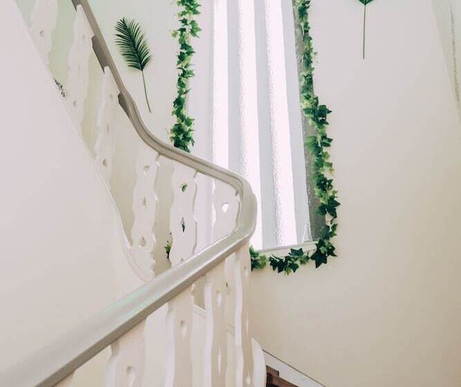 标准间, Green Coast Surf House