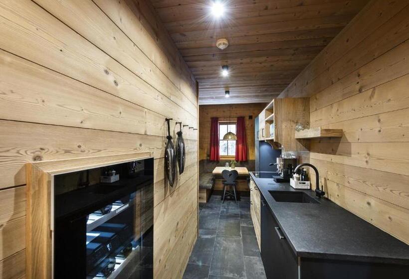Шале 1 Спальня, Alphotel Tyrol