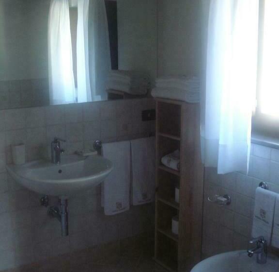 اتاق پنج‌تخته استاندارد, Villa Collio Relais