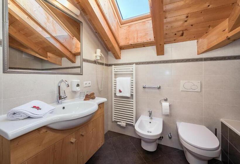 Полулюкс Вид на Сад, Chalets Almdorf Haidenberg