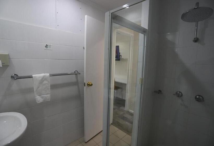 带特大床的标准间, Reign Inn Newcastle