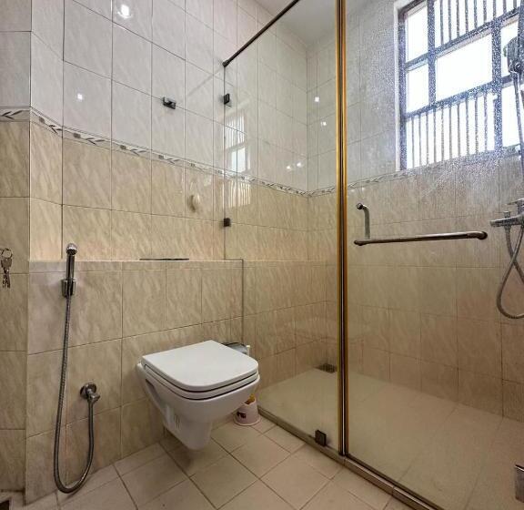 Quarto Estandar, Villa Heshni Colombo