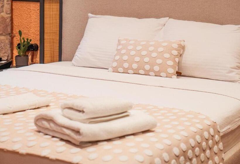 Номер Стандарт, Qara Otel
