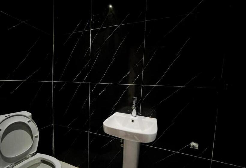استودیوی لوکس, Luxe Apartments Surulere