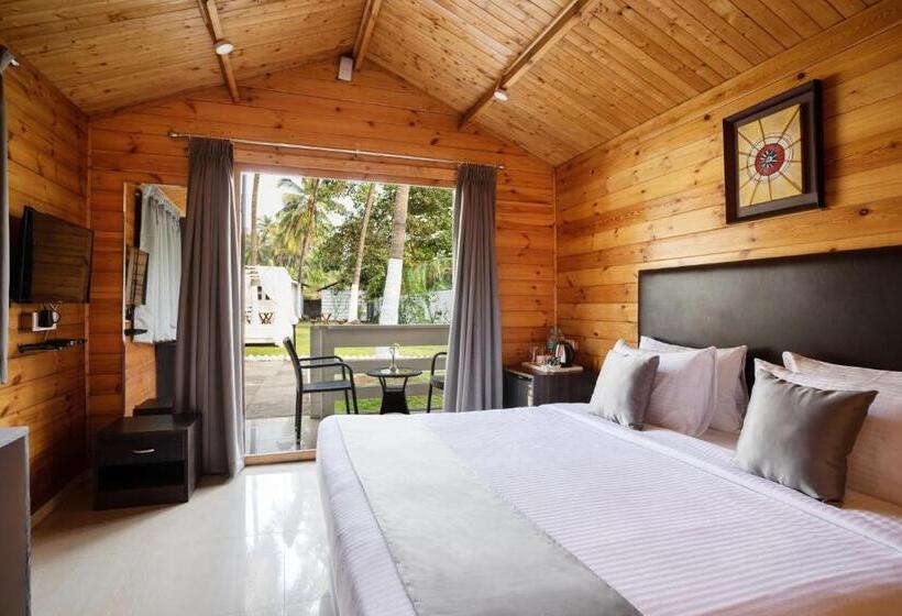 Номер Deluxe с Балконом, Sandwood Beachfront Resort