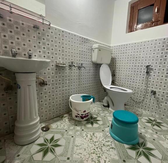 اتاق لوکس, Pine Brooke Pahalgam