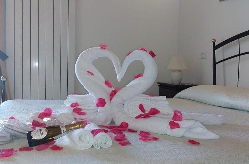 Студия Стандарт, B&b Corte Regina Esther
