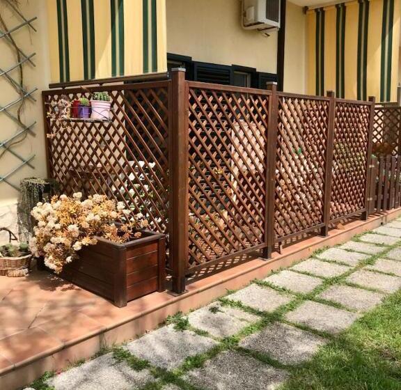 Апартаменты 1 Спальня Нижний Этаж, I Lecci Guesthouse