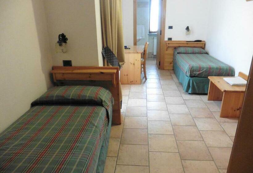 חדר סטנדרט, Mont Nery