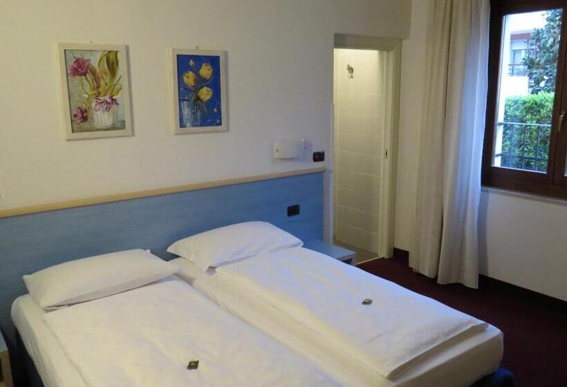 اتاق استاندارد یک نفره, Villa Claudia
