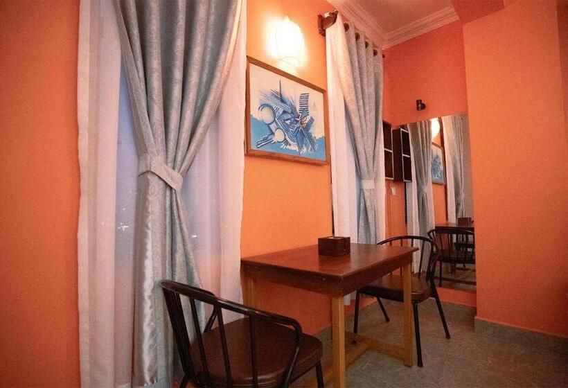 발코니가 있는 스위트, Daun Penh Palace Boutique