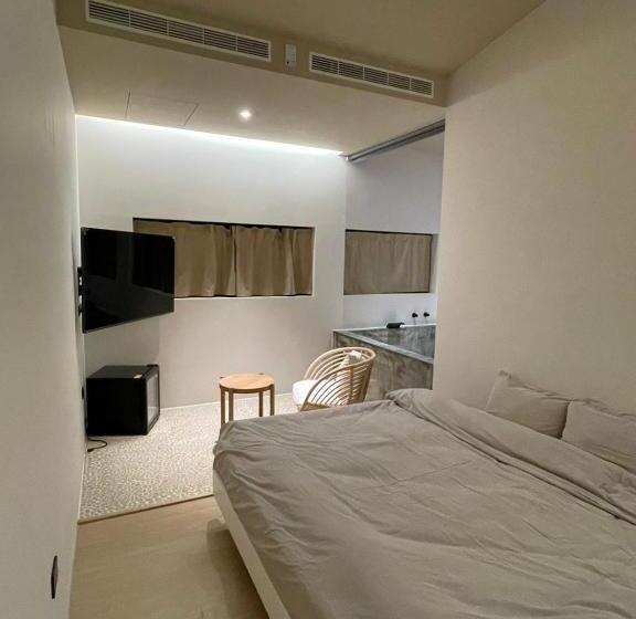 اتاق استاندارد با تخت بزرگ, 棲林民宿chillinhouse