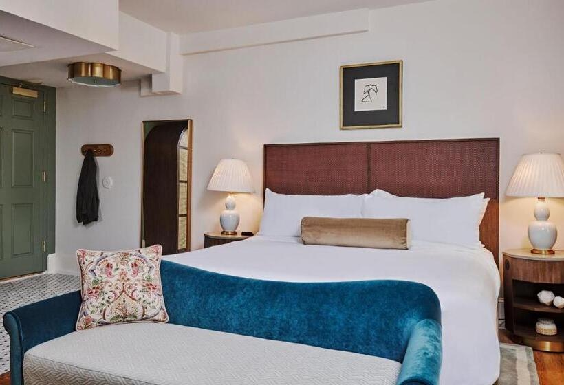 استودیوی استاندارد, Granada Midtown