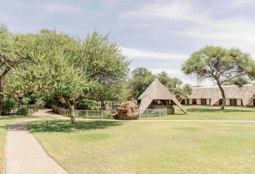 اتاق خانوادگی, Okahandja Country