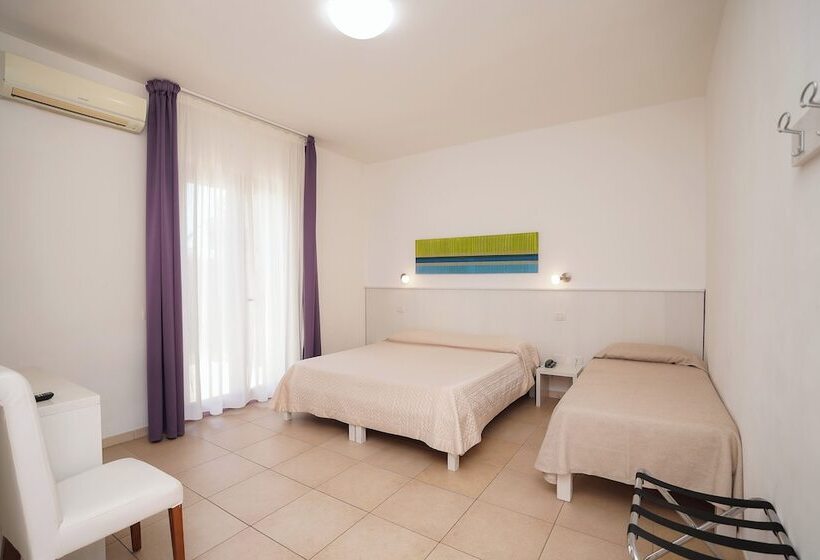 חדר סטנדרט לשלושה, Corte Dei Melograni Hotel Resort