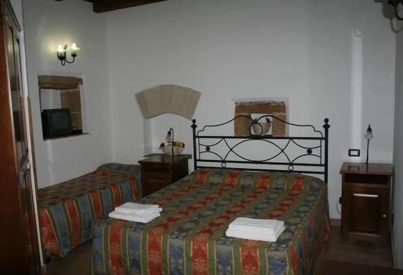اتاق استاندارد چهار تخته, Cala Buguto
