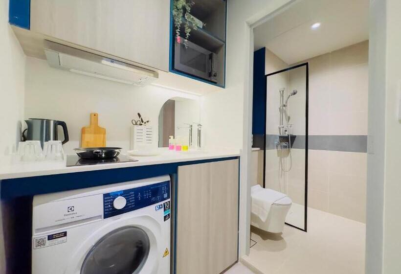 Standard Studio, Coliwoo Hotel Pasir Panjang   Coliving