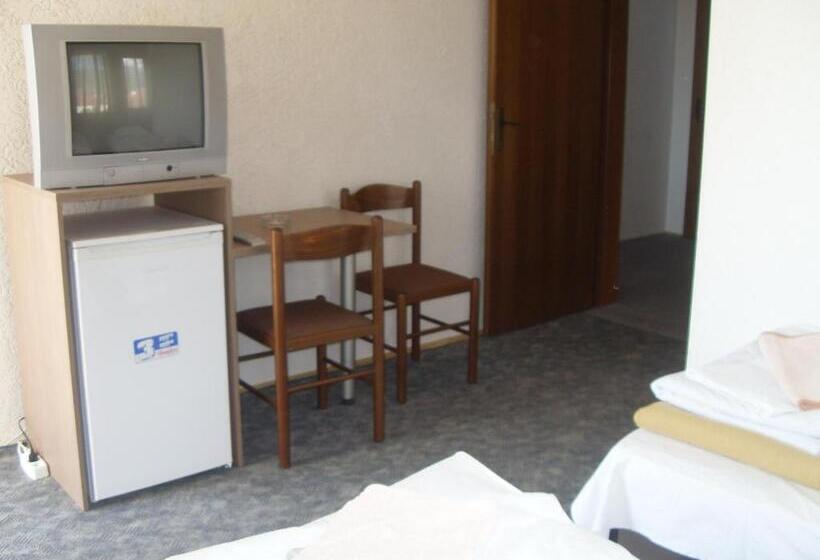 Номер Стандарт Трехместный, Residence Krstanoski