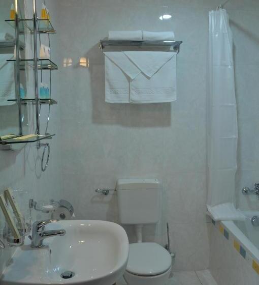 سوییت, Springs Hotel Ulaanbaatar