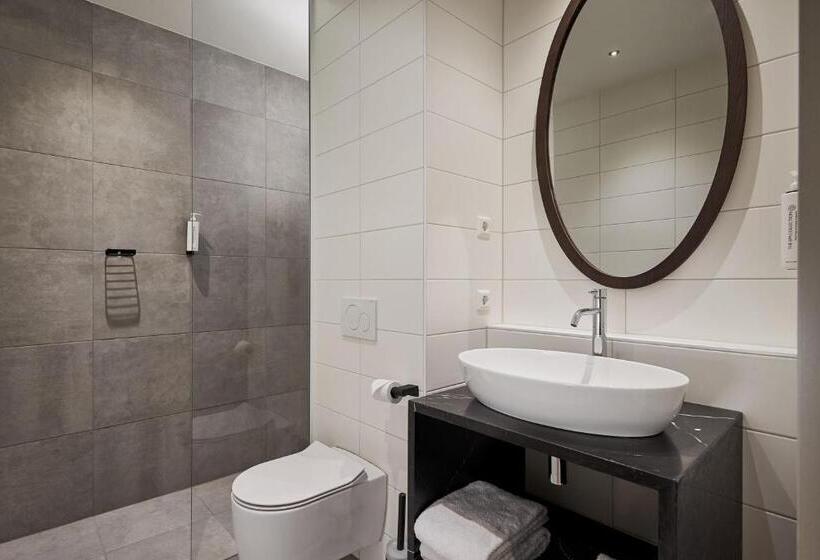 Полулюкс Кровать Кинг, Corendon Amsterdam Schiphol Airport, a Tribute Portfolio Hotel