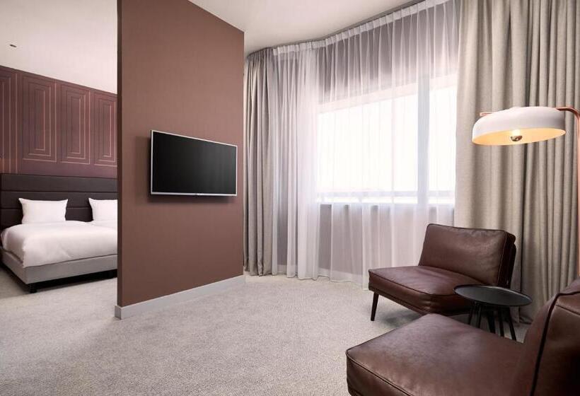 Junior Suite Łóżko King Size, Corendon Amsterdam Schiphol Airport, a Tribute Portfolio Hotel