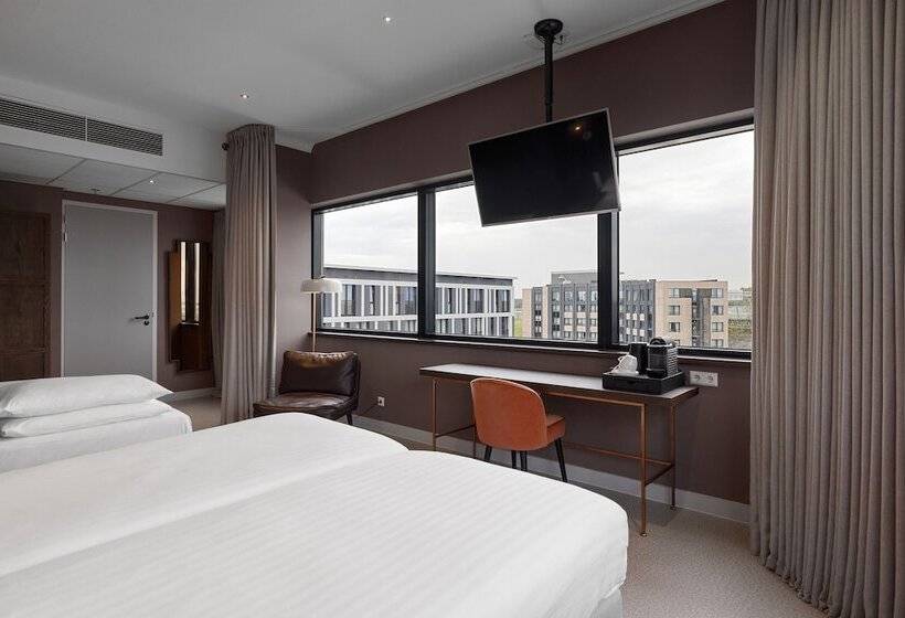 Pokój Standard Trzyosobowy, Corendon Amsterdam Schiphol Airport, a Tribute Portfolio Hotel