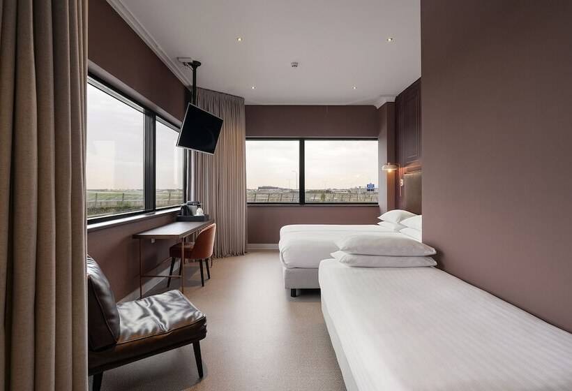 Номер Стандарт Трехместный, Corendon Amsterdam Schiphol Airport, a Tribute Portfolio Hotel