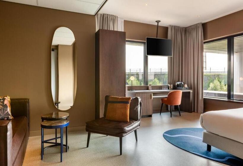 Junior Suite Łóżko King Size, Corendon Amsterdam Schiphol Airport, a Tribute Portfolio Hotel