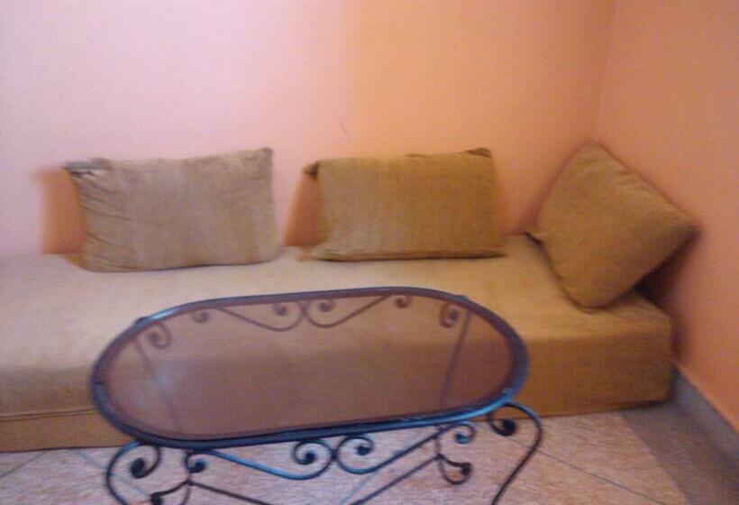 اتاق استاندارد, Chambres D Hôtes Les Amis