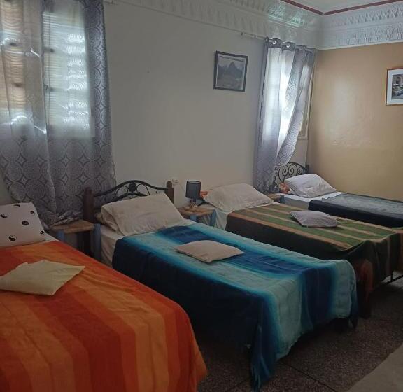 تختخواب در اتاق مشترک, Chambres D Hôtes Les Amis