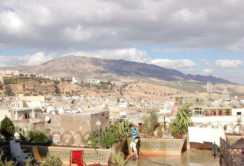 اتاق استاندارد چهار تخته, Jardin Public