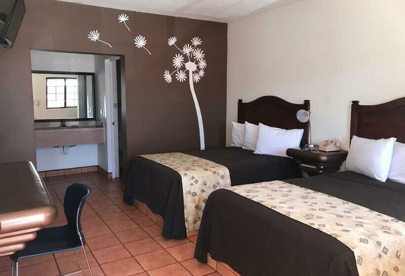 スタンダードルーム, Colonial De Nogales