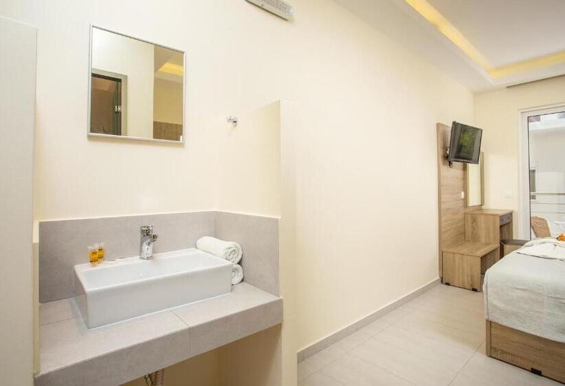 سوییت با استخر, Patricia Suites