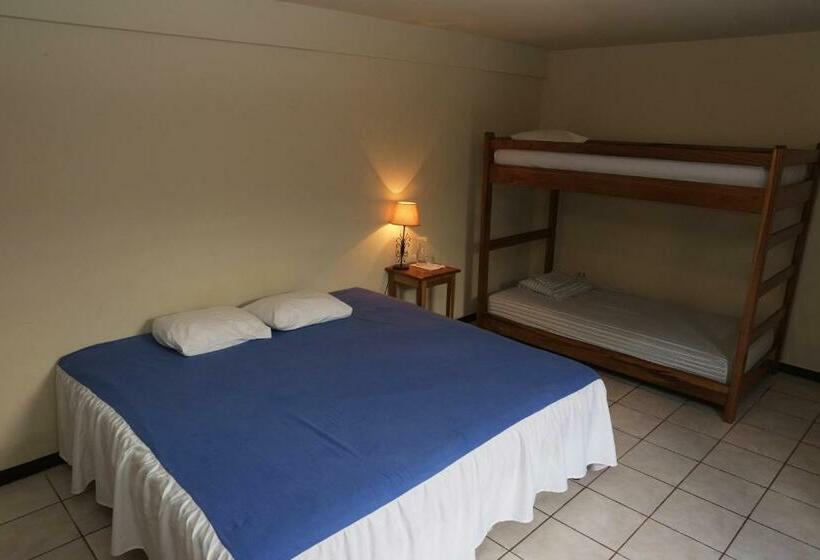 اتاق استاندارد چهار تخته, Hostal La Buena Onda