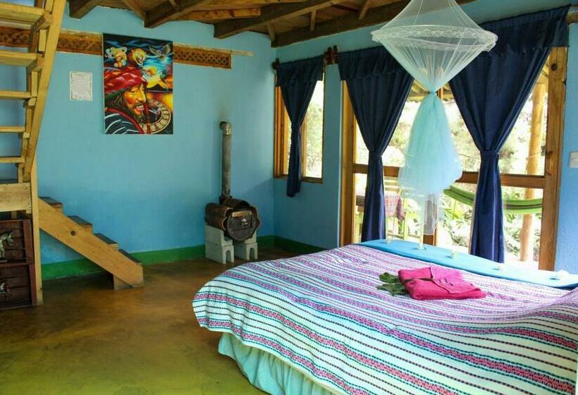 بانگلوی سوپریور, Eco Hotel Mayachik