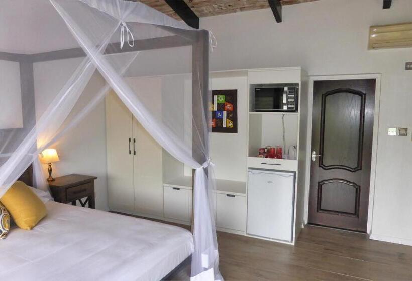 سوئیت با تخت بزرگ, Marigot Palms Luxury Caribbean Apartment Suites