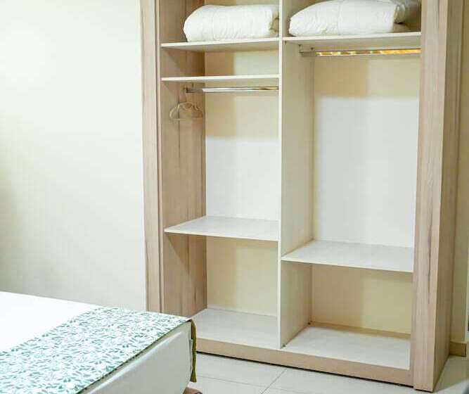 디럭스 룸, Megal Suites