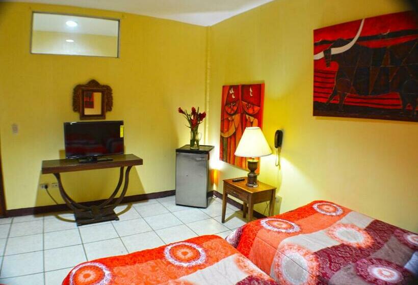 Habitación Cuádruple Estándar, Plaza Cosiguina