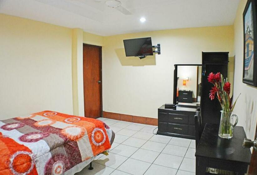 Habitación Estándar Individual, Plaza Cosiguina