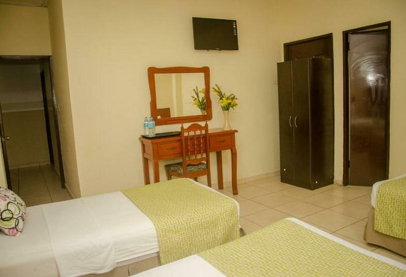 اتاق استاندارد سه نفره, Residencial Cervantes