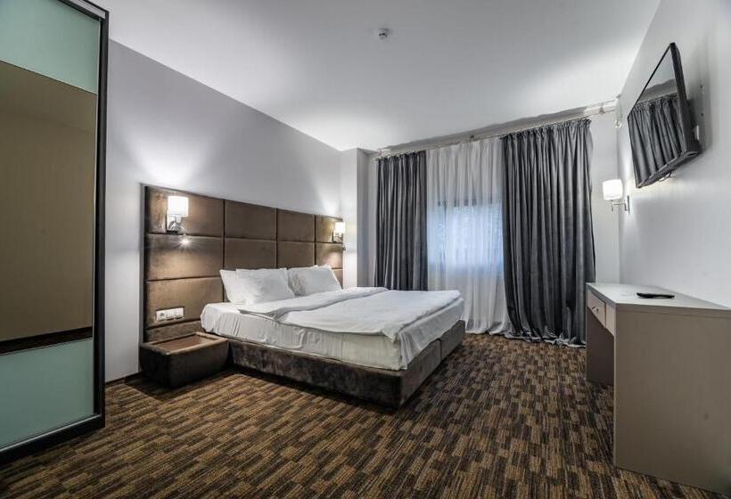 １ベッドルームハウス, Karpatski Hotel & Spa