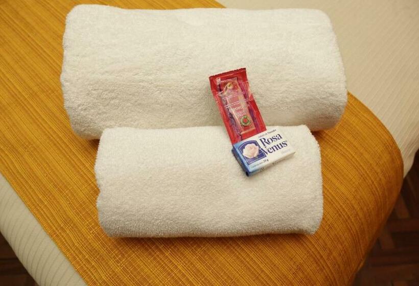 اتاق استاندارد یک نفره, Isabela Hotel Suite