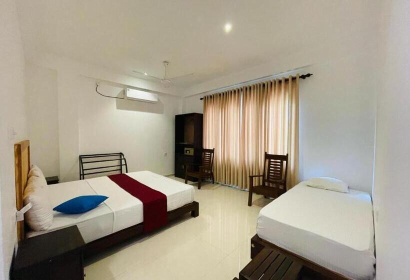 Quarto Estandar com Sacada, Villa Red Lobster